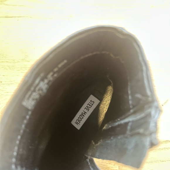 EUC Steve Madden’s ‘Cobra’ Black Genuine Leather Boots, Size 8 - Picture 4 of 10